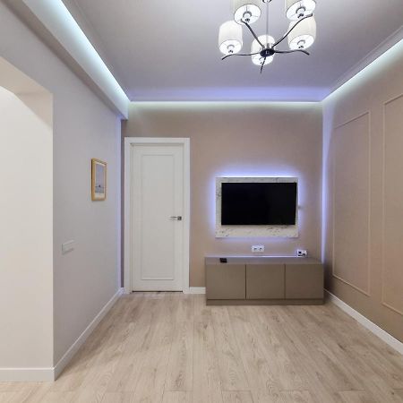 Botanica, 1 Bedroom Apartment With Living تشيسيناو المظهر الخارجي الصورة