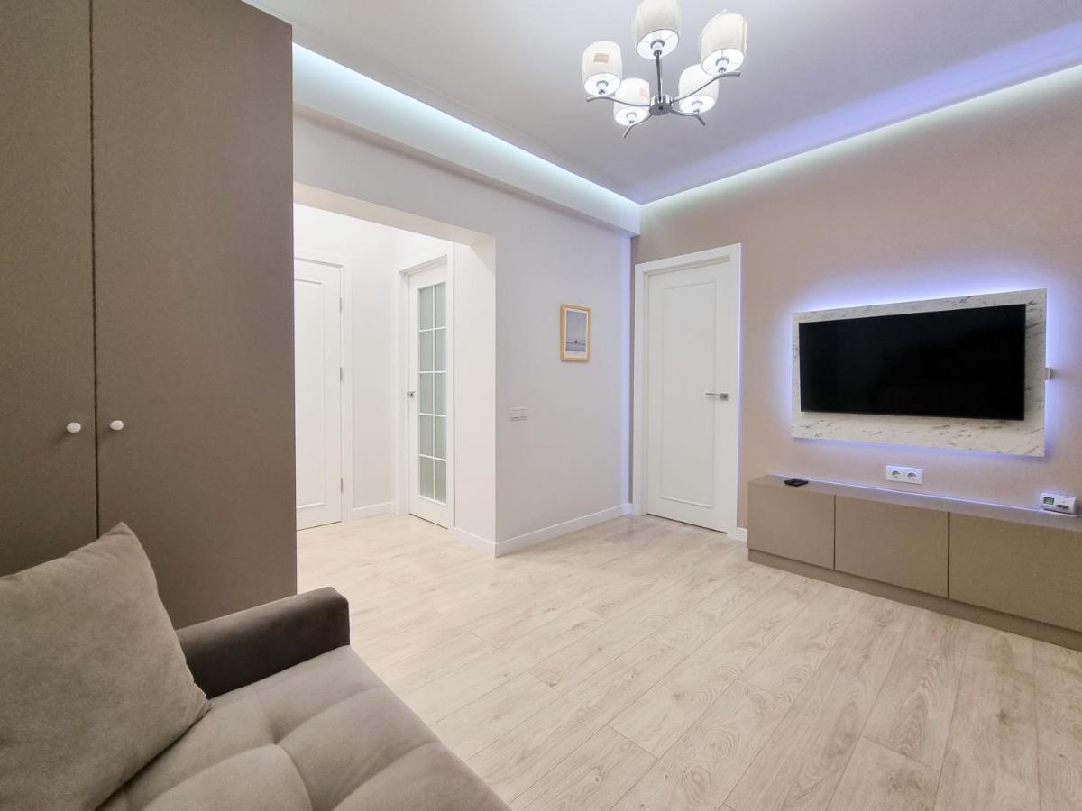 Botanica, 1 Bedroom Apartment With Living تشيسيناو المظهر الخارجي الصورة